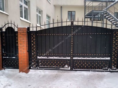 Кованые ворота Арт.ВХК-129 купить в Москве